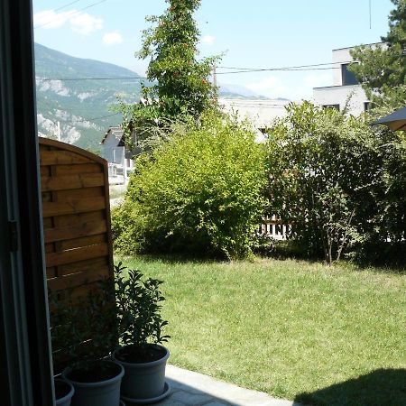 Studio Entre Savines Et Embrun Pres Du Lac De Serreponcon Crots Luaran gambar